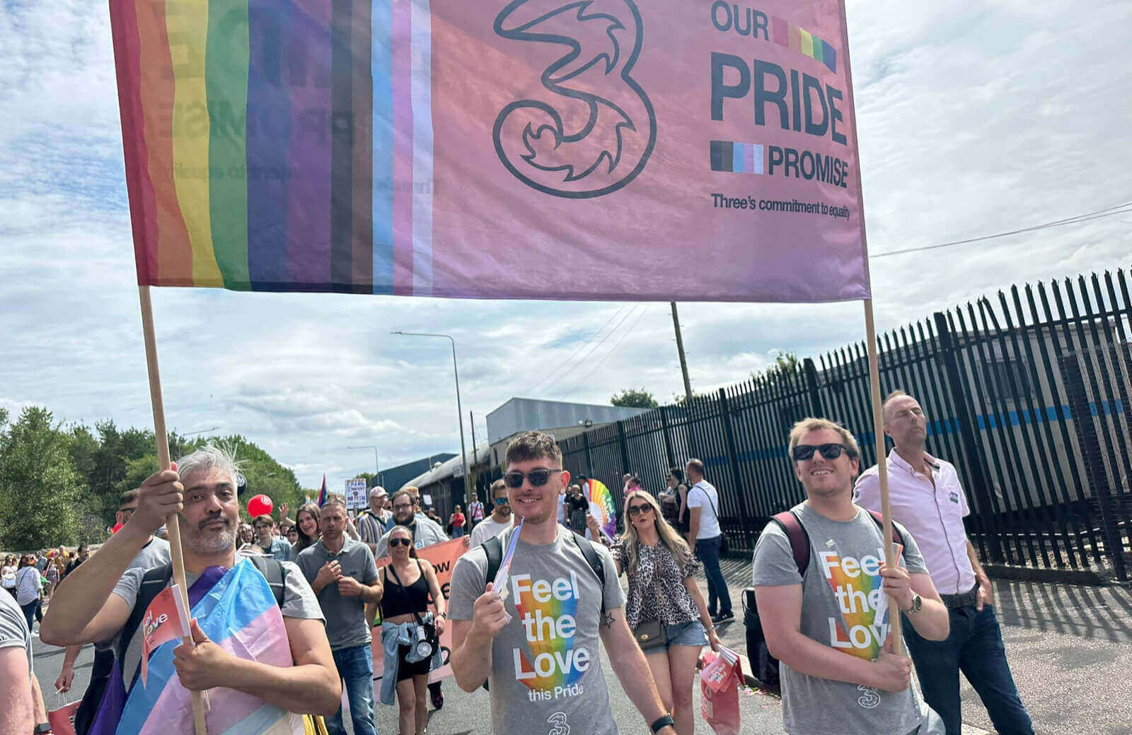 S23 and S23+ rear view graphic